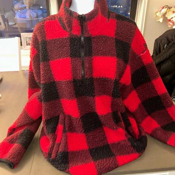 Red and Black Buffalo Plaid Sherpa Pullover size xl - Picture 1 of 6